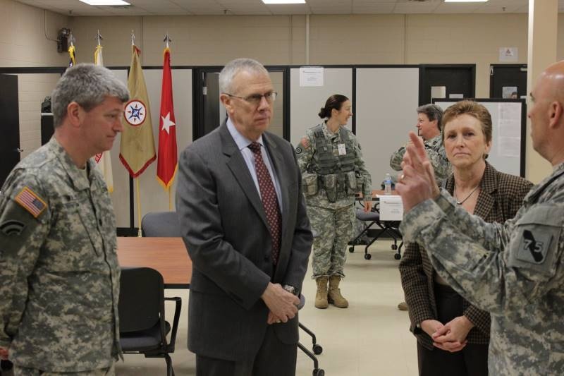 Distinguished visitors observe 'Arctic Lightning'