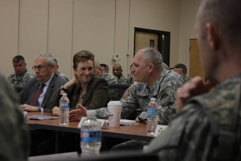 Brig. Gen. Hackett discusses training and readiness with Army leaders