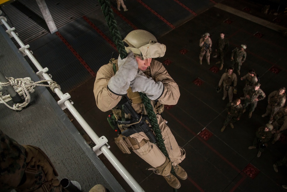 DVIDS - Images - USS Essex Fast Roping [Image 2 of 7]