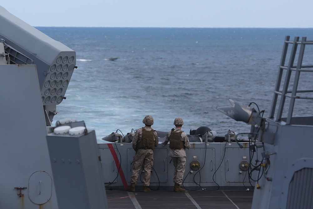 24th MEU Sails Through Strait of Hormuz