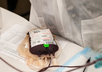 FORSCOM, USARC Soldiers, civilians roll up their sleeves during blood drive