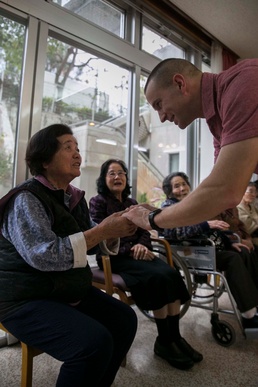 Marines pound rice, ring in the New Year with local friends