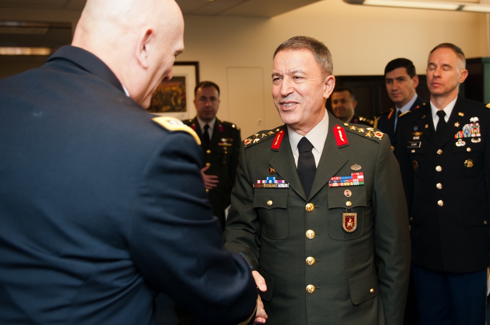 Gen. Hulusi Akar, Turkish Land Forces commander visits with US Army Chief of Staff