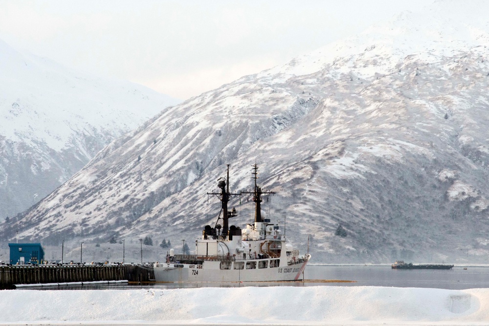 CGC Munro moored in Kodiak, Alaska