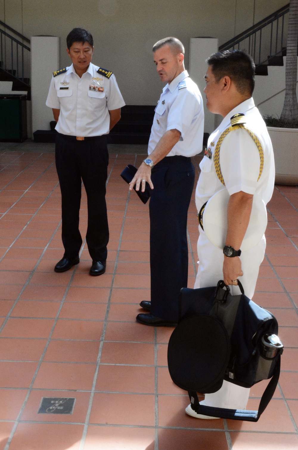 CFE-DMHA hosts Singapore Chief of Defence Force
