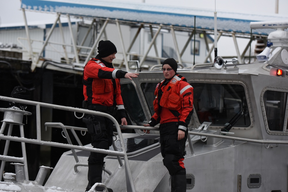 Coast Guard Station Juneau crew gets underway for training