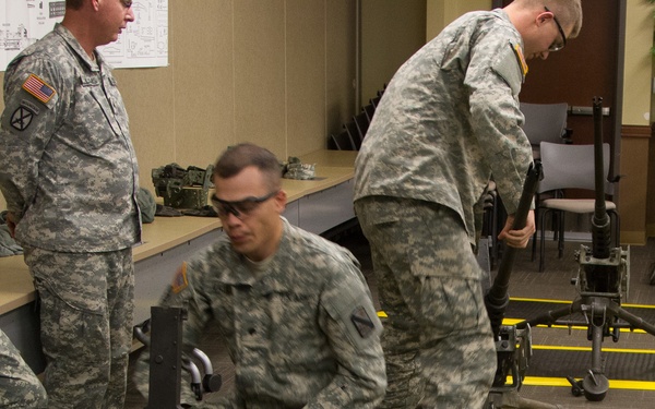 43rd SB master gunner trains Soldiers