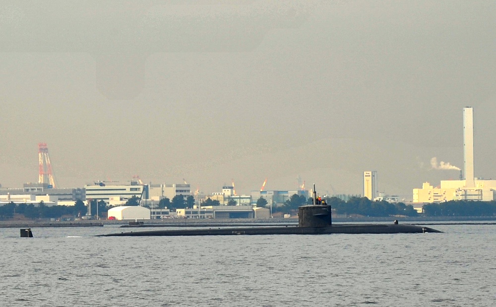 USS San Fransisco departs Tokyo Bay