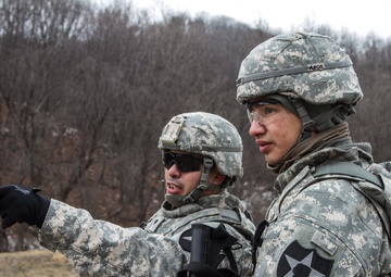 2-2nd Avn. Regt. Soldiers fire new M320 grenade launchers