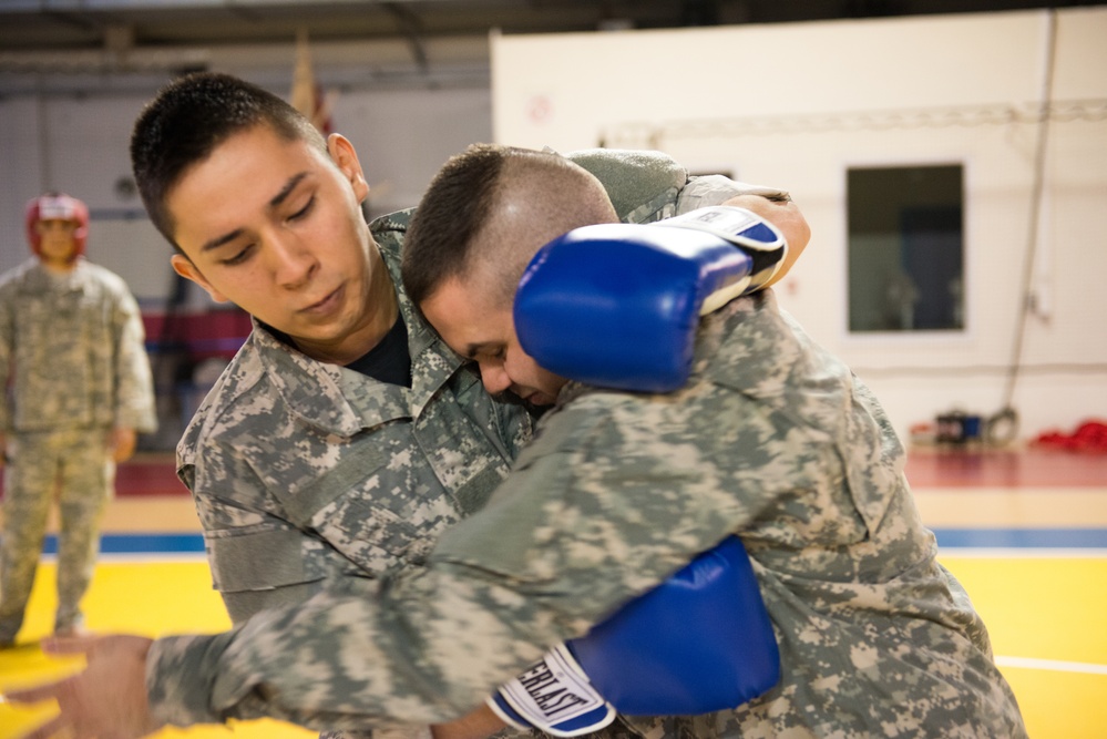 Joint Clinch Drill - Basic Combatives Course level one