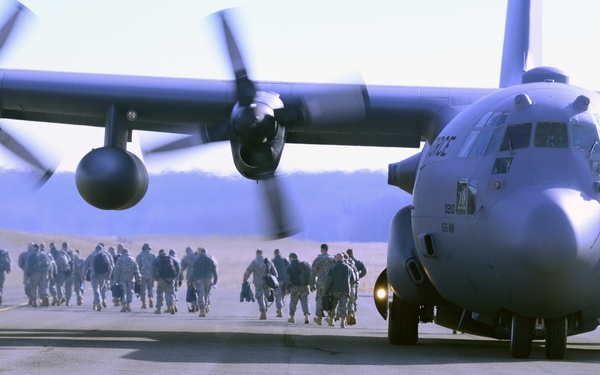 197th Field Artillery Brigade arrives for Warfighter Exercise 15.3