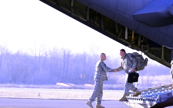 197th Field Artillery Brigade arrives for Warfighter Exercise 15.3