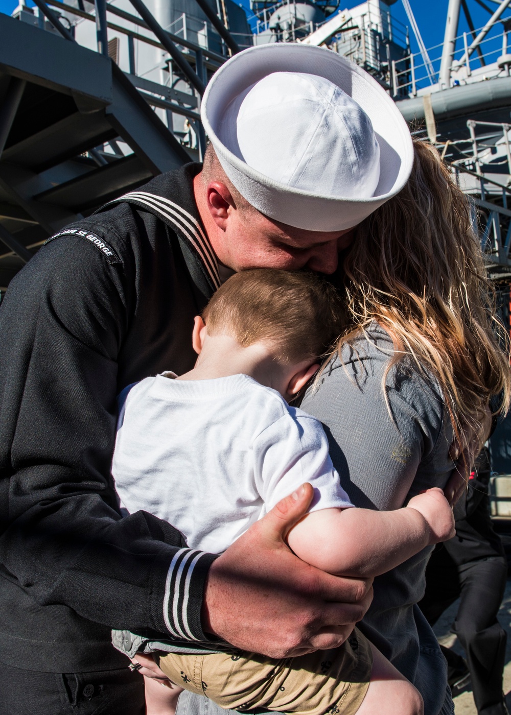 USS Cape St. George homecoming