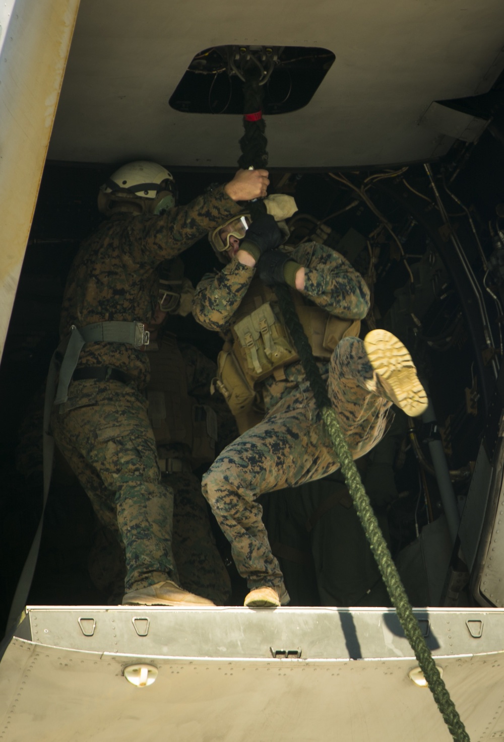 Face fear…JUMP! Crisis Response Marines test insertion capabilities in Spain
