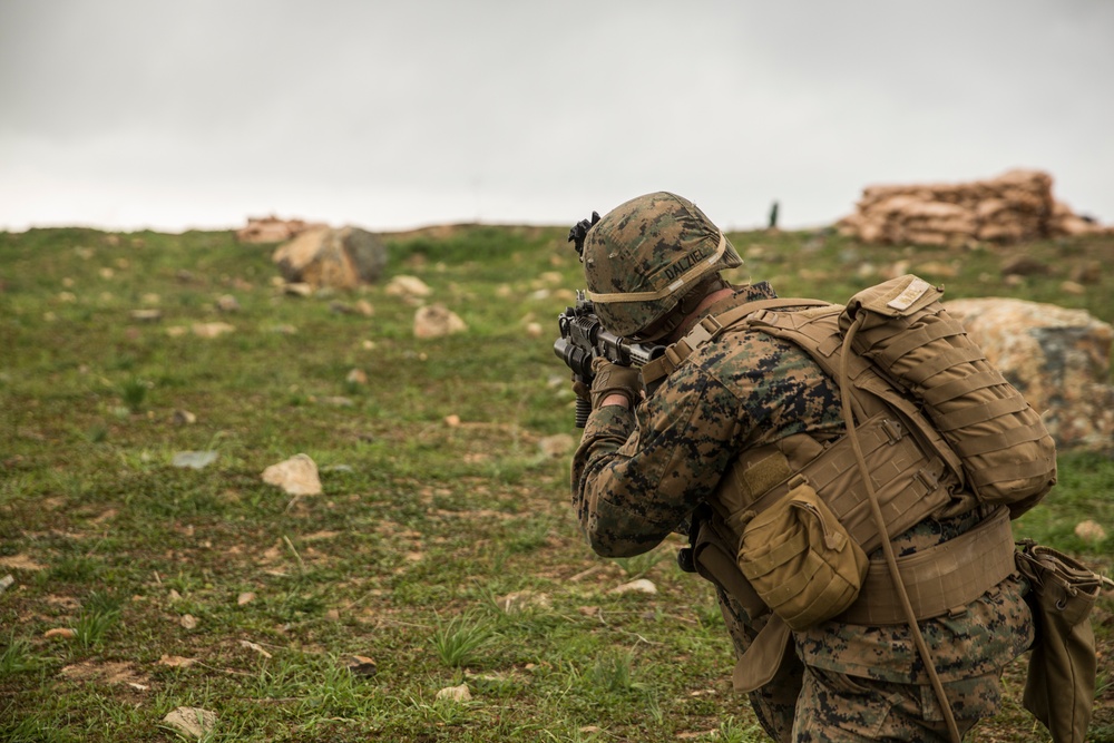 15th MEU Marines enhance squad tactics