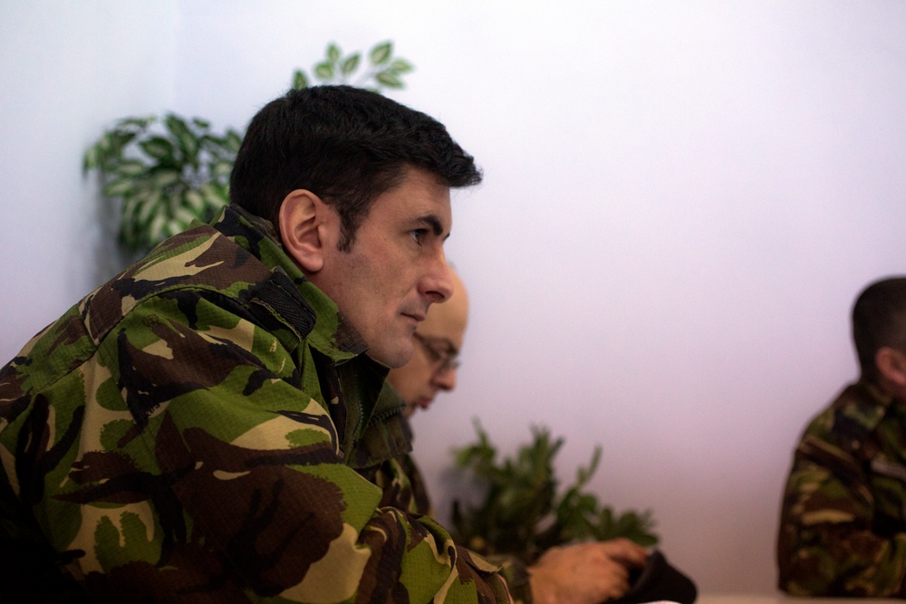 Romanians, U.S. Marines share time-forged tactics
