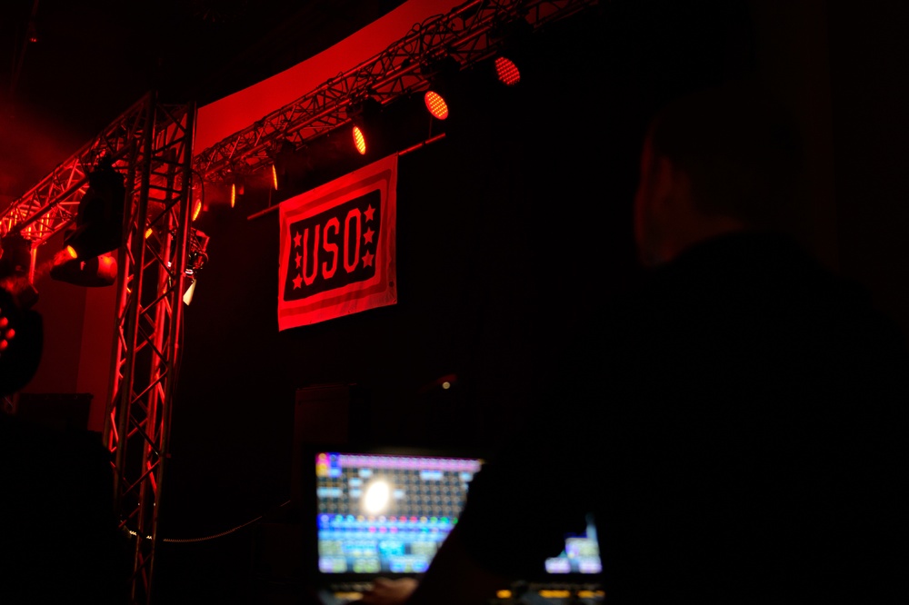 USO takes new spin on music tour