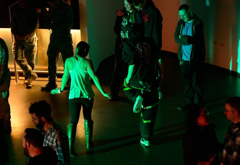 USO takes new spin on music tour