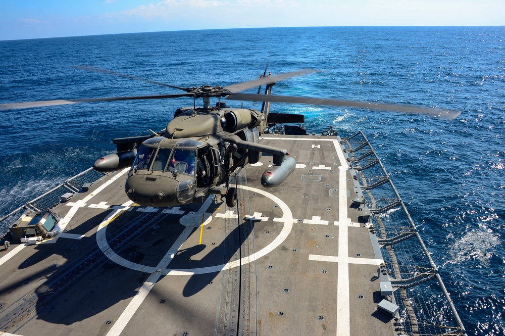 1-228th Aviation Regiment joins Navy for qualification