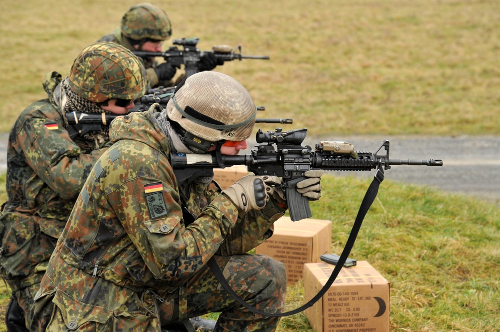 1-91 CAV weapons qualification with German partners