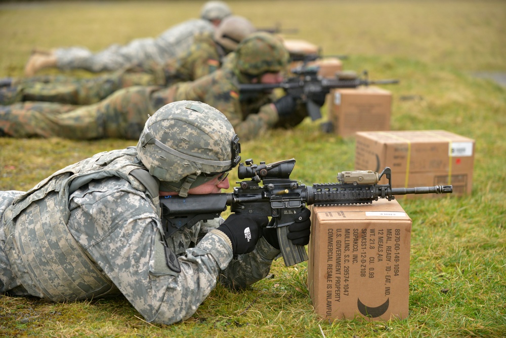 1-91 CAV weapons qualification with German partners