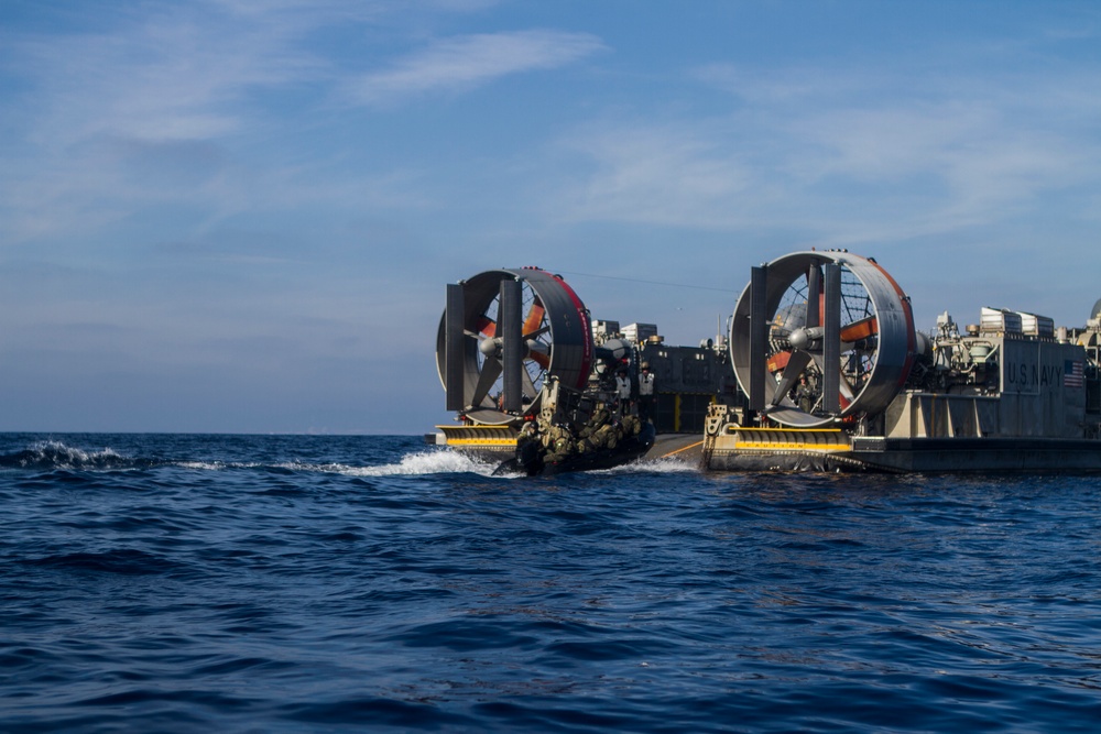 Marines and Japanese soldiers participate in amphibious raid training during Iron Fist 2015