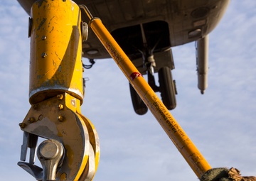 Take off: CLB-2 performs helicopter support team training with HMHT-302