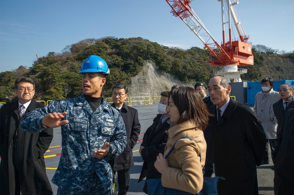 USS George Washington tour