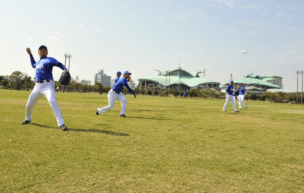 Explore Okinawa: Japanese pro baseball training camps begin