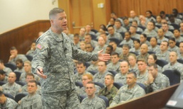 TRADOC commanding general talks with Fort Lee students