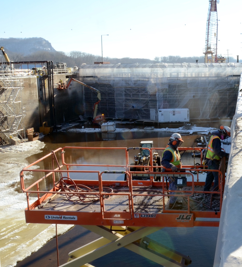 Lock and Dam 5A winter maintenance project