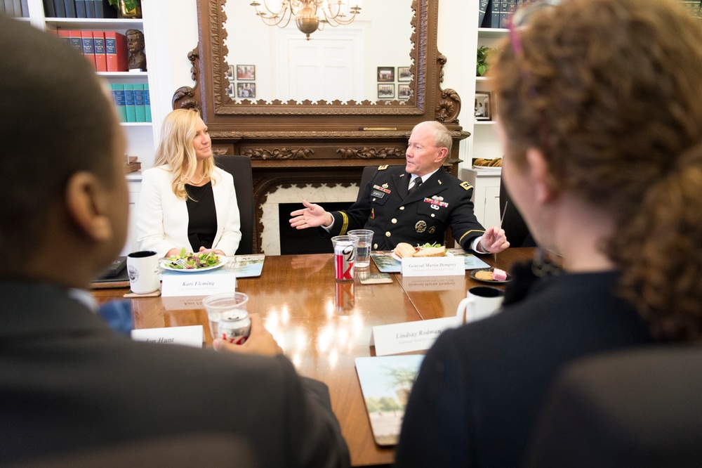 Chairman speaks with White House Fellows