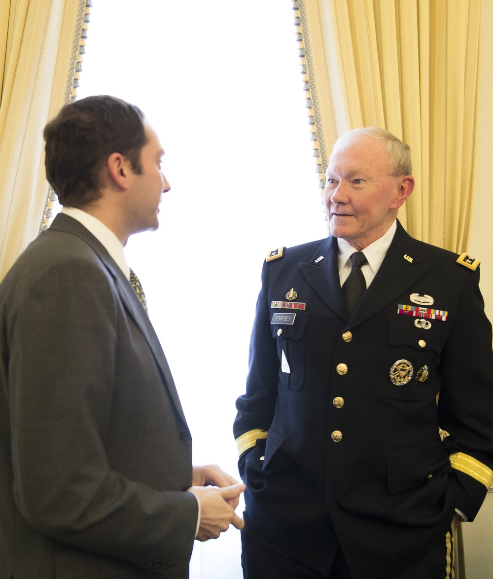 Chairman speaks with White House Fellows