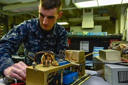 Ford Sailors train with Stennis shipmates