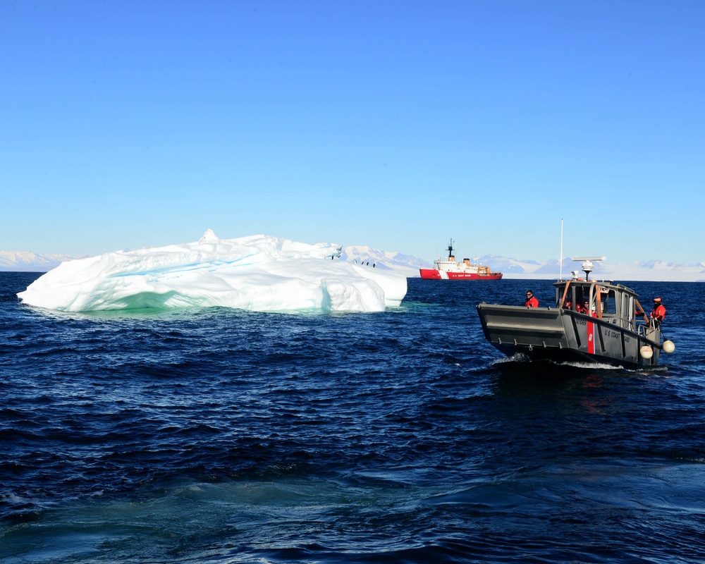 Antarctic small boat ops