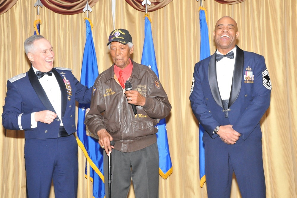 Original Tuskegee Airman returns to where his career began