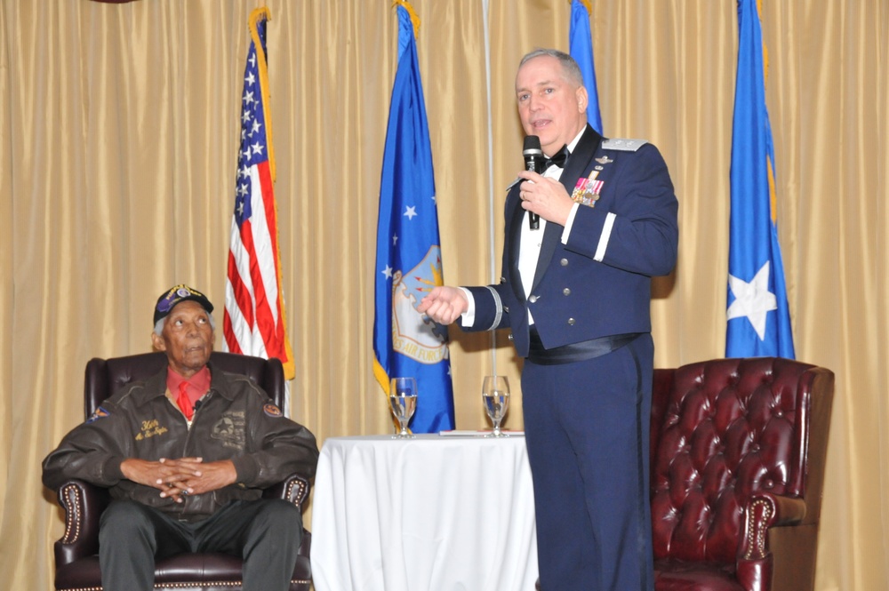 Original Tuskegee Airman returns to where his career began