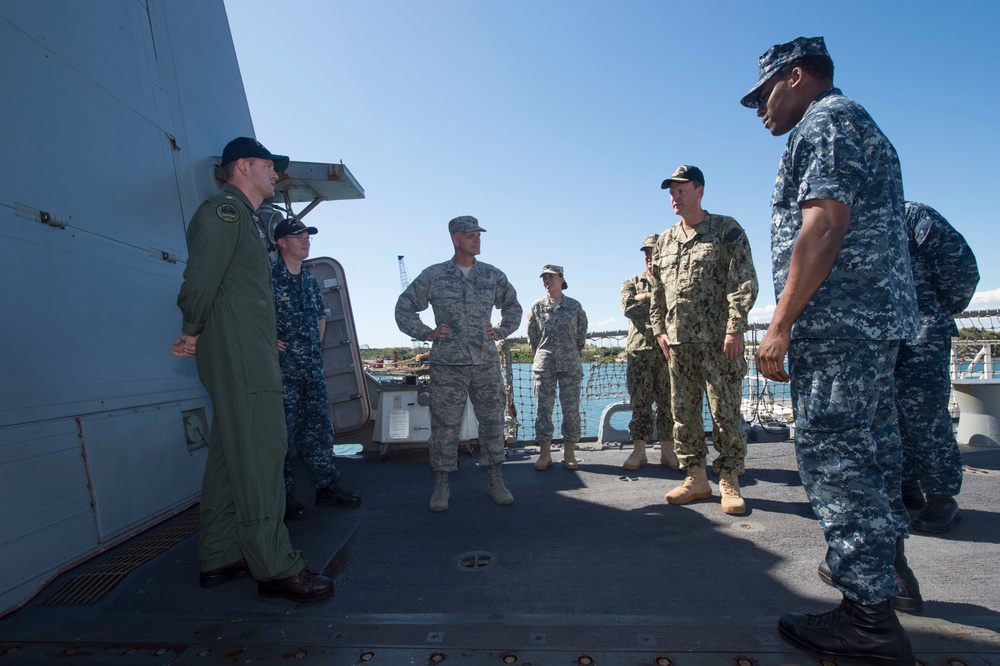 DVIDS - Images - USS Jason Dunham operations [Image 4 of 15]