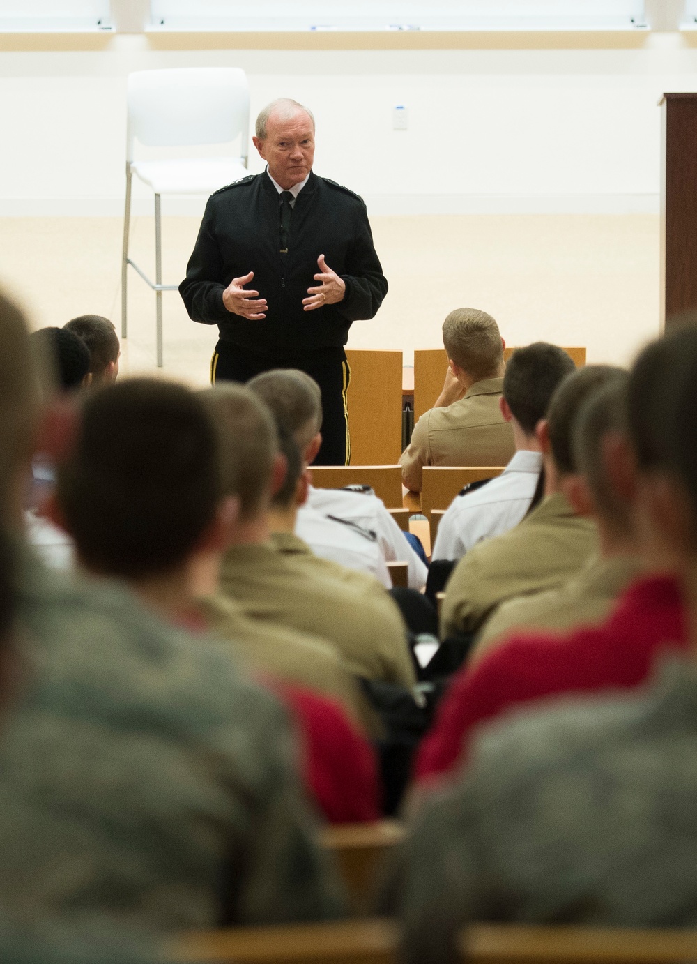 CJCS talks with ROTC cadets