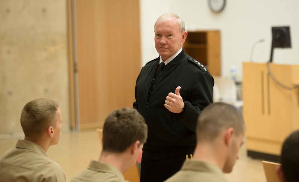 CJCS talks with ROTC cadets