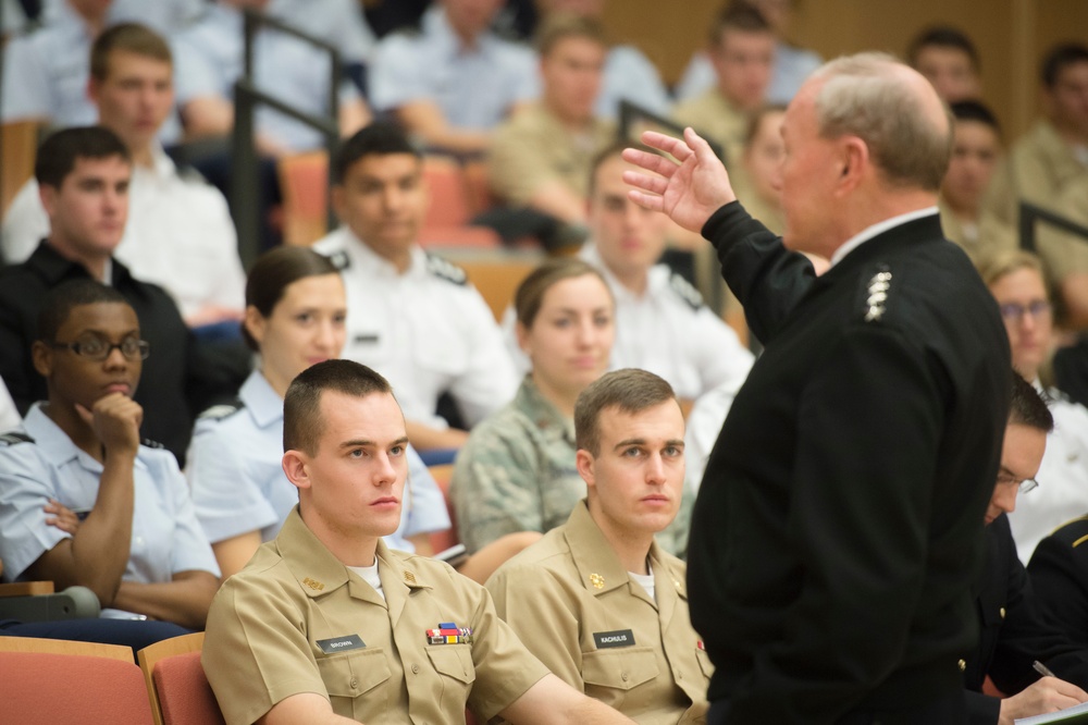 CJCS talks with ROTC cadets