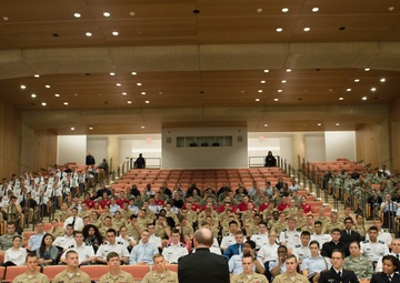 CJCS talks with ROTC cadets