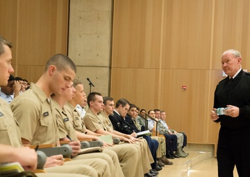 CJCS talks with ROTC Cadets