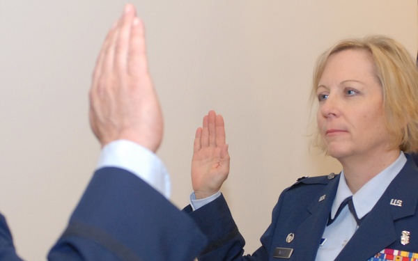 Col. Vonda Wigal, 184th Medical Group commander