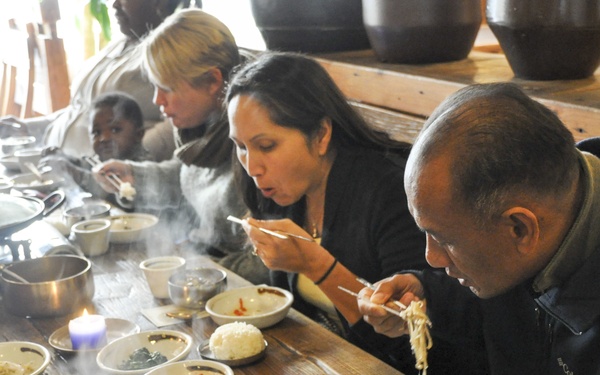 ACS newcomer tour highlights Seoul sights