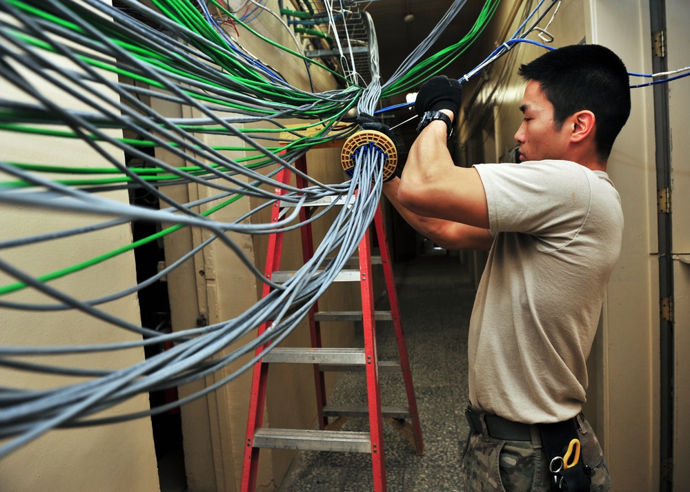 85 EIS wires up the warfighter