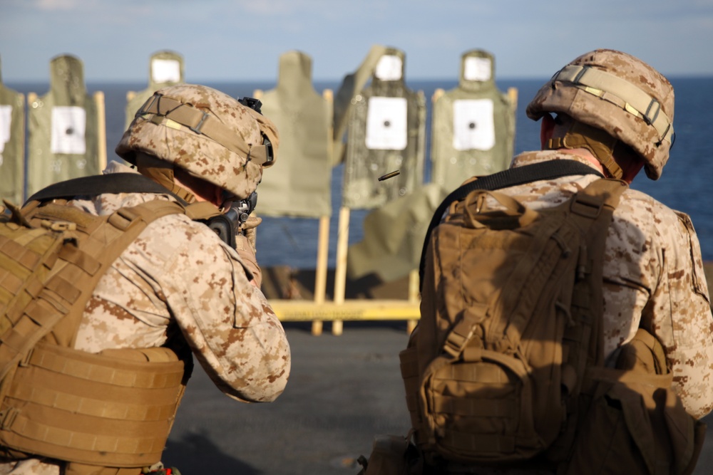 India Btry conducts live-fire aboard Iwo Jima