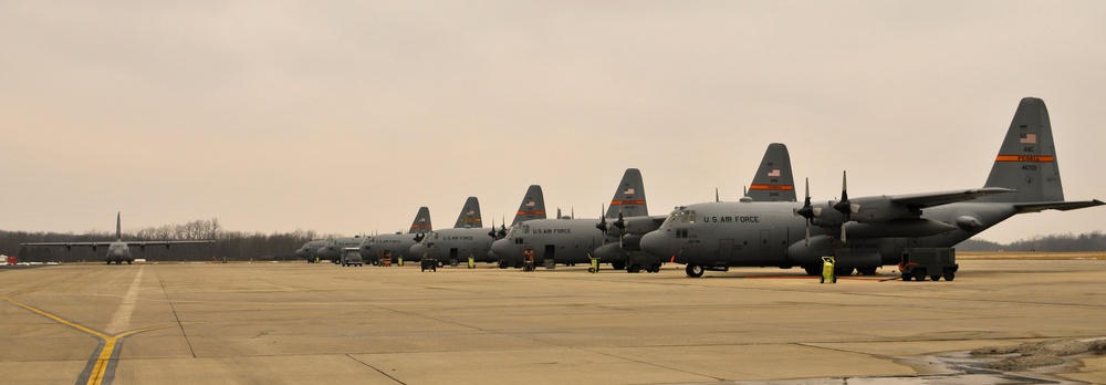 A crowded day on the C-130 apron