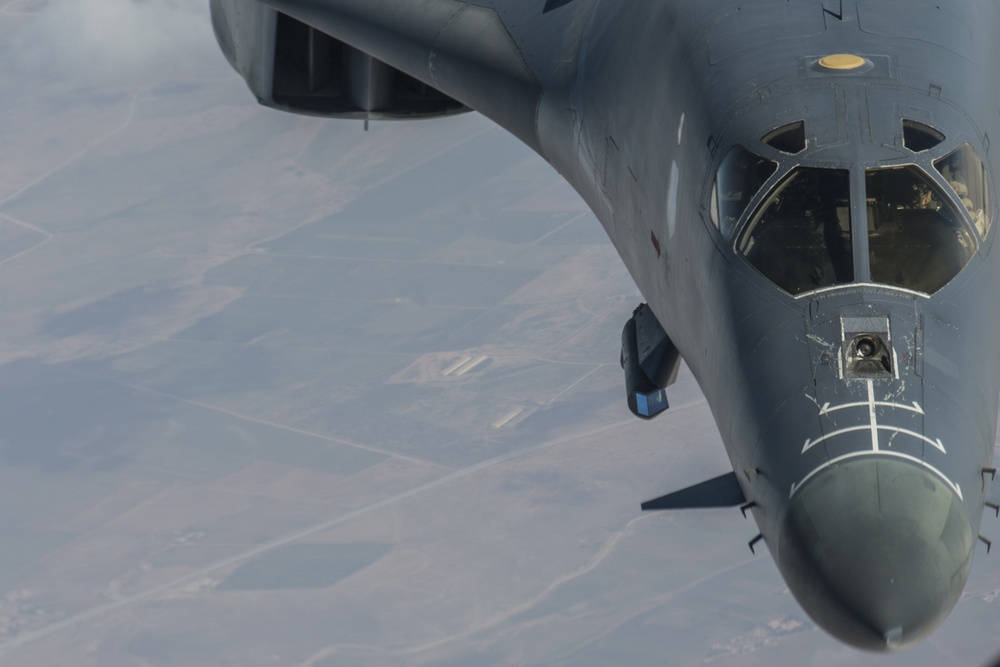 34th EBS B-1B refuels over Syria