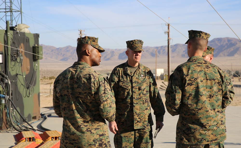 I MEF CG visits Combat Center